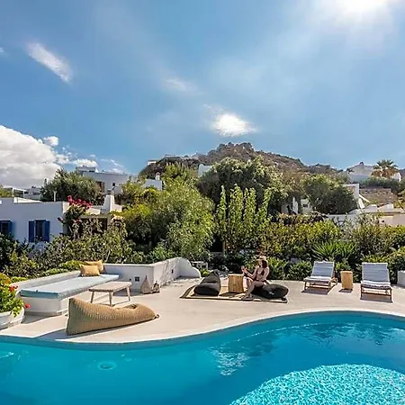 Paradise In Naxos 3*